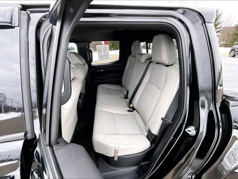 Used 2025 Toyota Tacoma Limited image 15