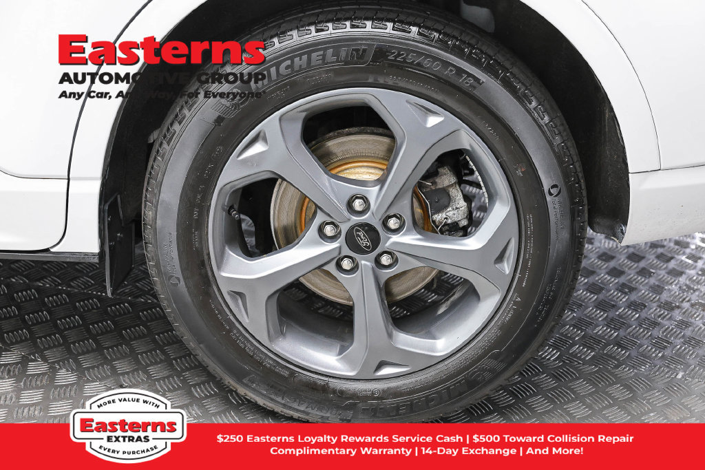 Used 2023 Ford Escape ST-Line Select AWD/4WD image 9