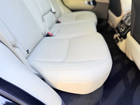 Used 2018 Land Rover Range Rover HSE AWD/4WD image 17