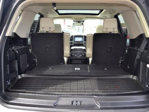 Used 2019 Ford Expedition Platinum image 10