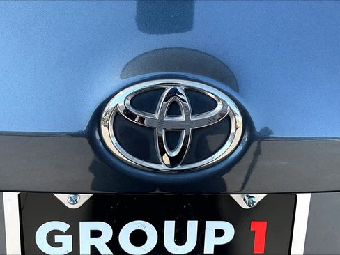 Used 2016 Toyota Corolla LE FWD image 31