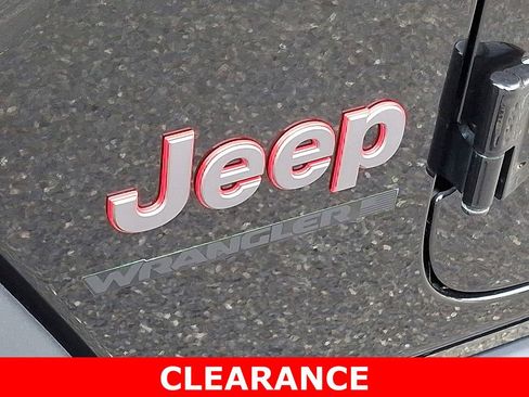 Used 2025 Jeep Wrangler Rubicon image 29