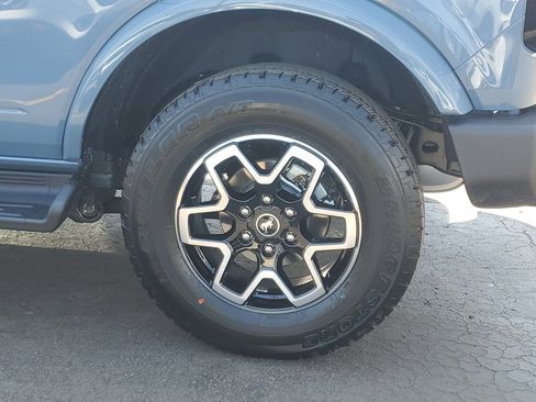 New 2025 Ford Bronco Outer Banks image 5