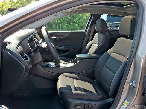 Used 2023 Chevrolet Malibu LT FWD image 14