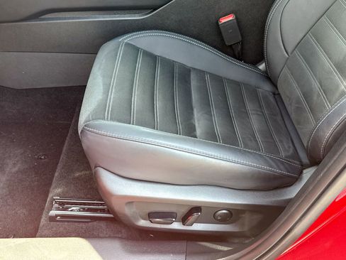 Used 2025 Mitsubishi Outlander SE image 20