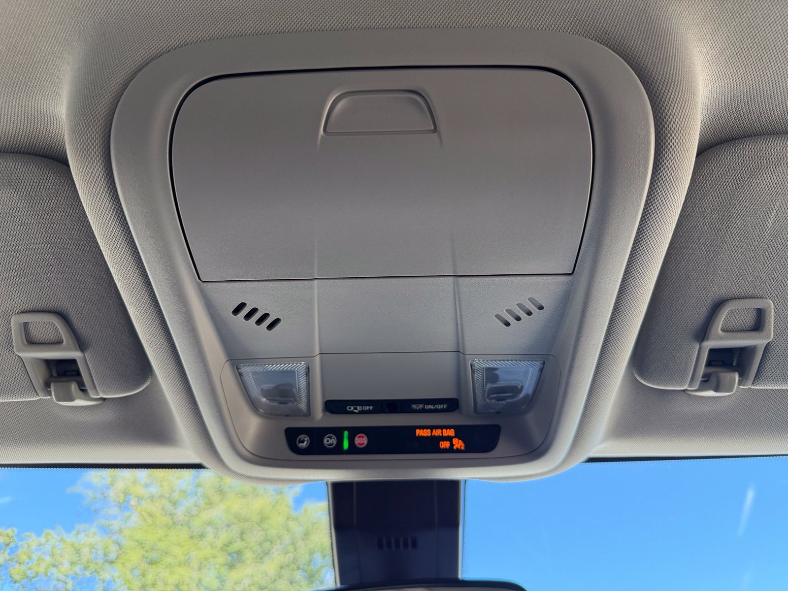 Used 2024 Chevrolet Equinox LT w/ LPO, Floor Liner Package FWD image 21