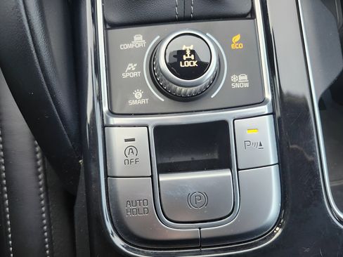 Used 2023 Kia Telluride LX image 21