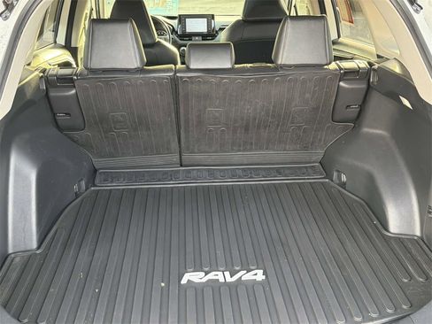 Certified 2022 Toyota RAV4 XLE Premium image 8