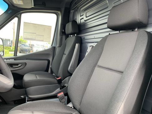 New 2025 Mercedes-Benz Sprinter 2500 image 33