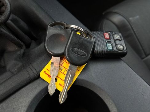 Used 2006 Ford Mustang GT Premium image 19