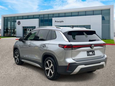 New 2026 Volkswagen Tiguan SE FWD image 4