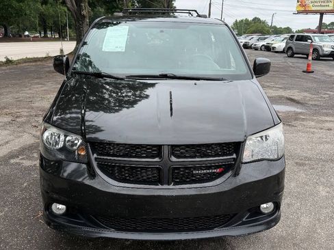 Used 2017 Dodge Grand Caravan GT FWD image 2
