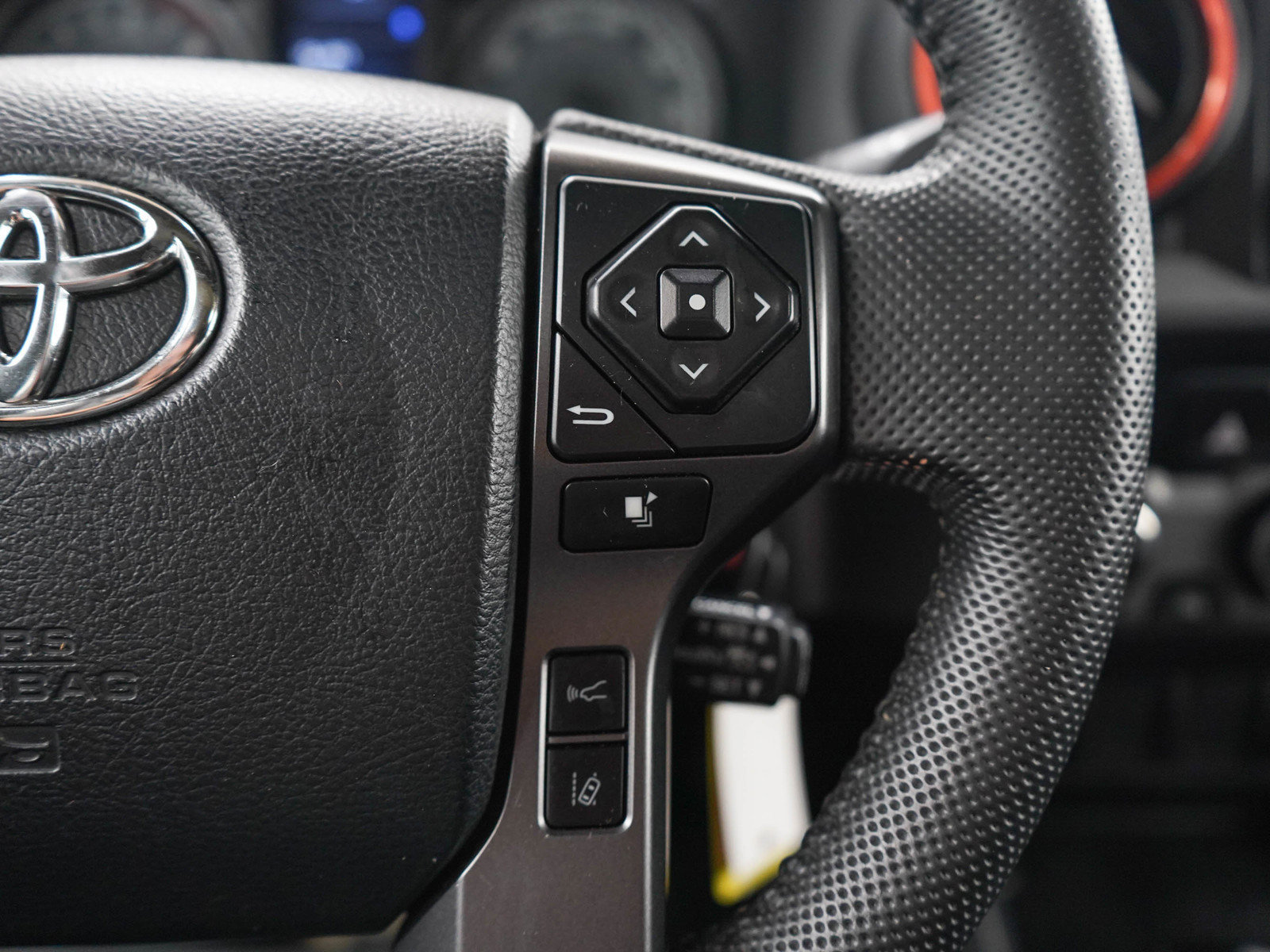 Used 2019 Toyota Tacoma TRD Sport AWD/4WD image 25