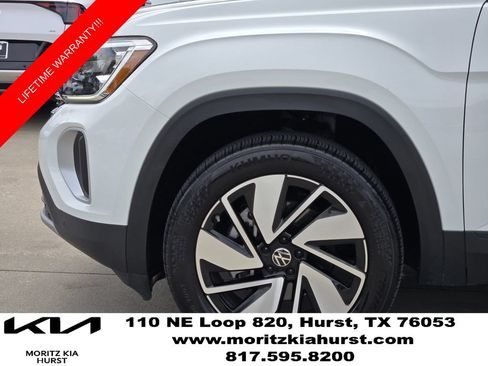 Used 2025 Volkswagen Atlas SE FWD image 14
