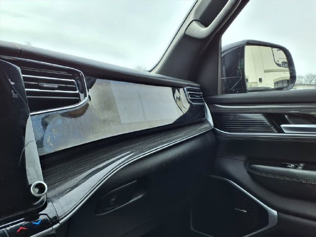 Certified 2022 Jeep Wagoneer Series II AWD/4WD image 22