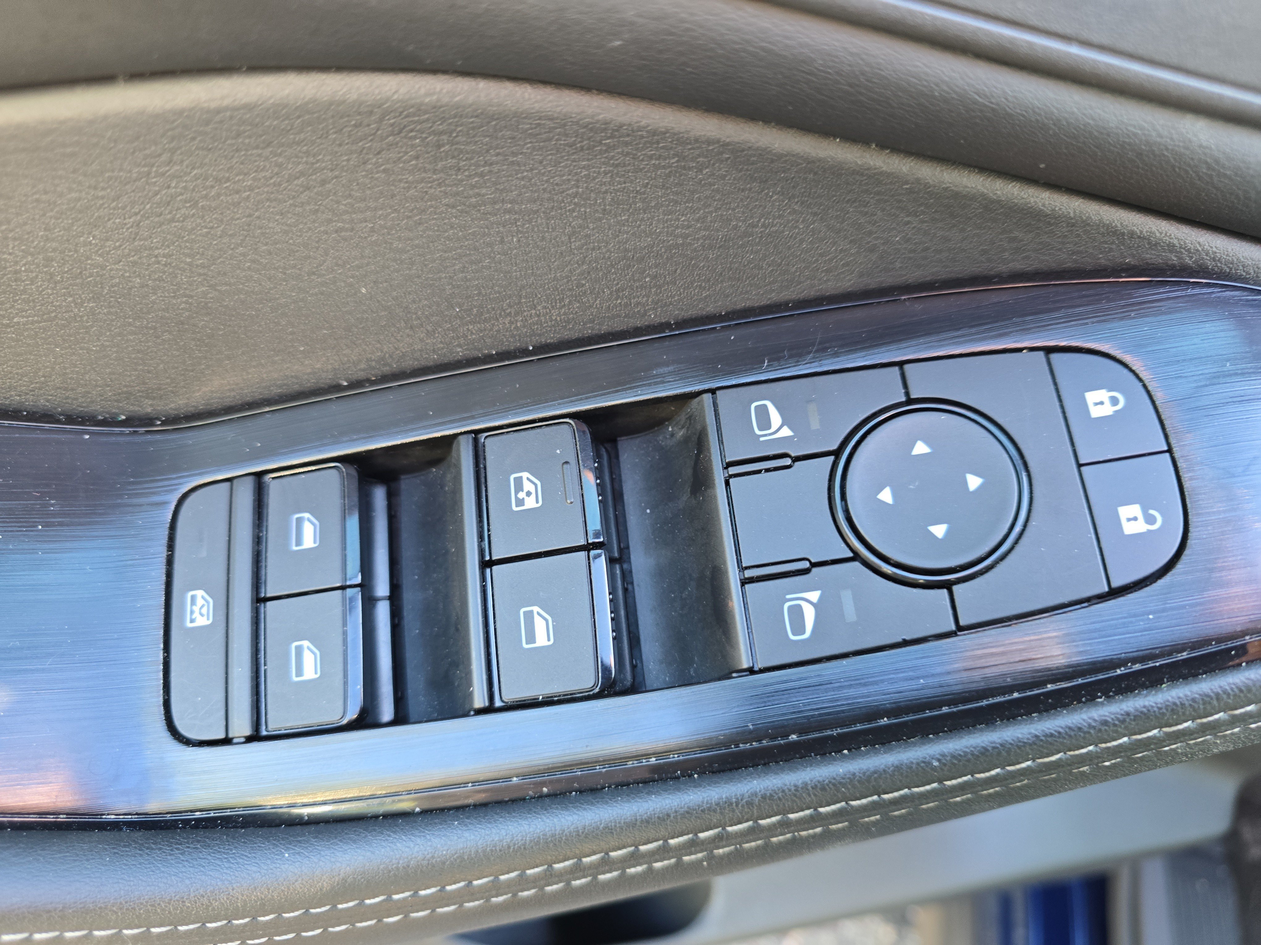 Used 2026 Nissan Rogue SV AWD/4WD image 20