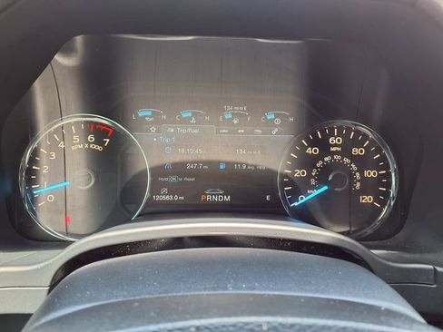 Used 2019 Ford F150 Platinum w/ Equipment Group 701A Luxury AWD/4WD image 39
