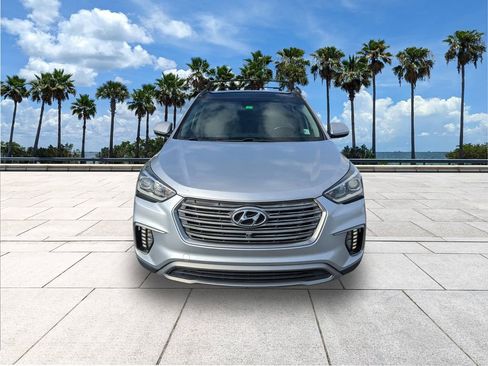 Used 2017 Hyundai Santa Fe Limited image 2