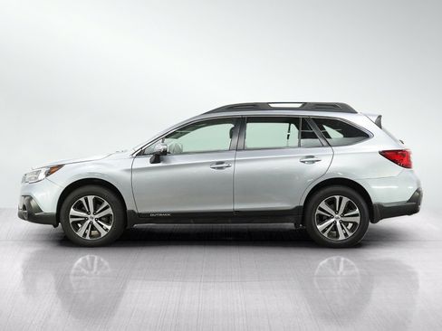 Used 2019 Subaru Outback 2.5i Limited w/ Popular Package #2 AWD/4WD image 2