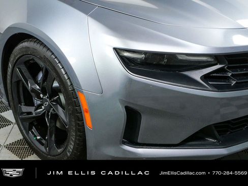 Used 2021 Chevrolet Camaro LT RWD image 31