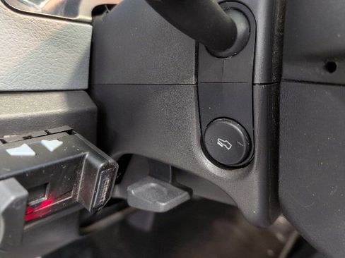 Used 2011 Ford F150 XLT w/ XLT Chrome Pkg image 20