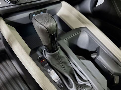 New 2025 Honda Accord SE image 17