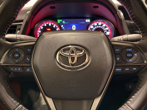 Used 2021 Toyota Camry XSE image 18