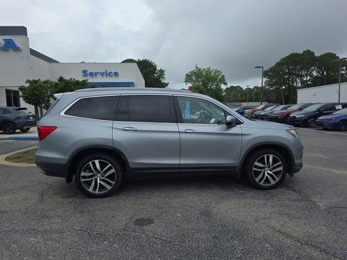 Used 2017 Honda Pilot Elite image 3