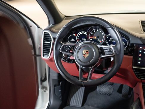 Certified 2023 Porsche Cayenne Platinum Edition AWD/4WD image 25