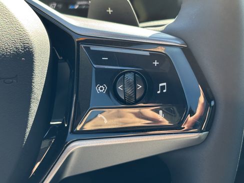 Certified 2026 BMW 530i xDrive w/ Premium Package image 19