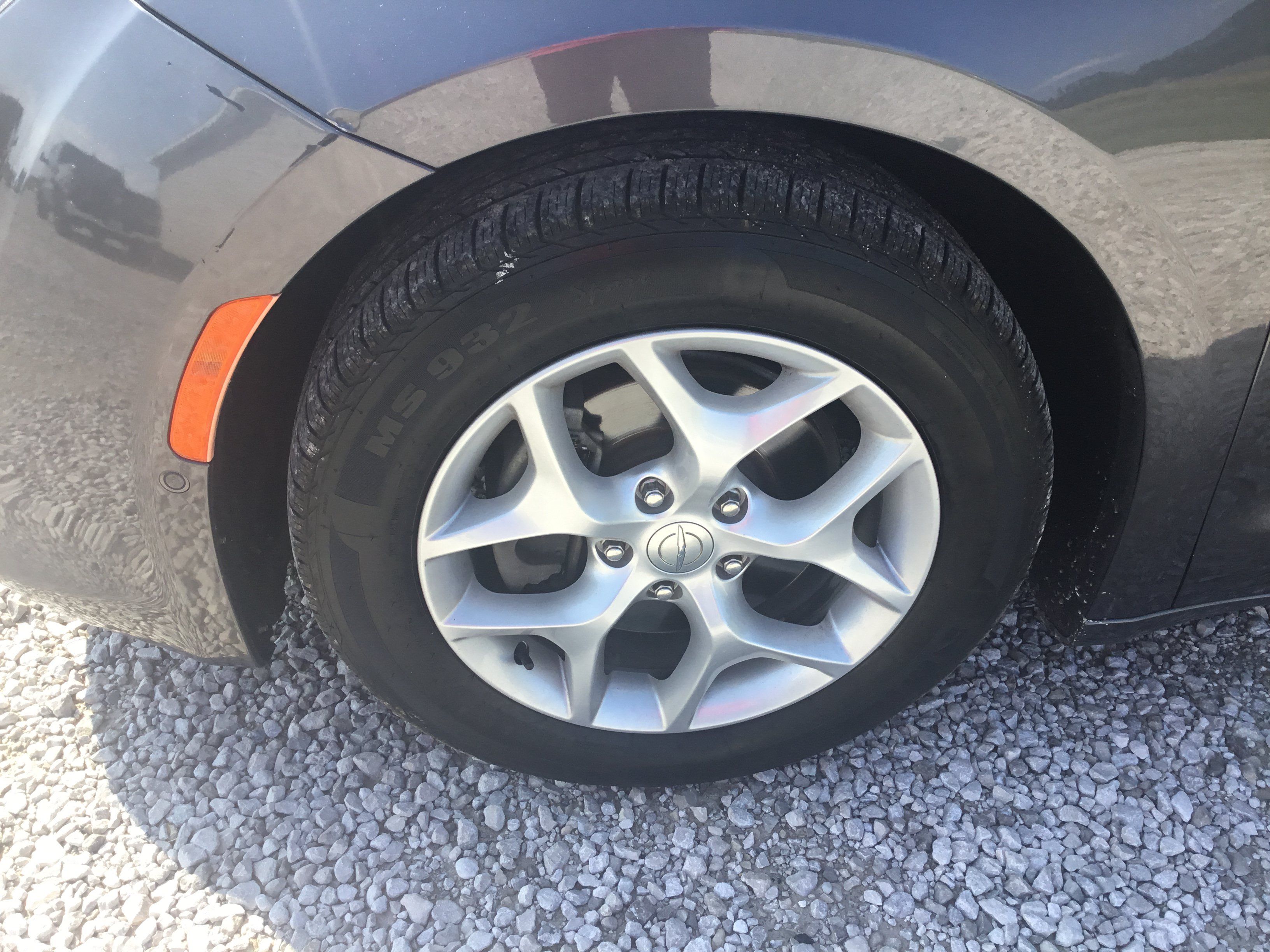 Used 2017 Chrysler Pacifica Touring-L Plus w/ Advanced Safetytec Group FWD image 9