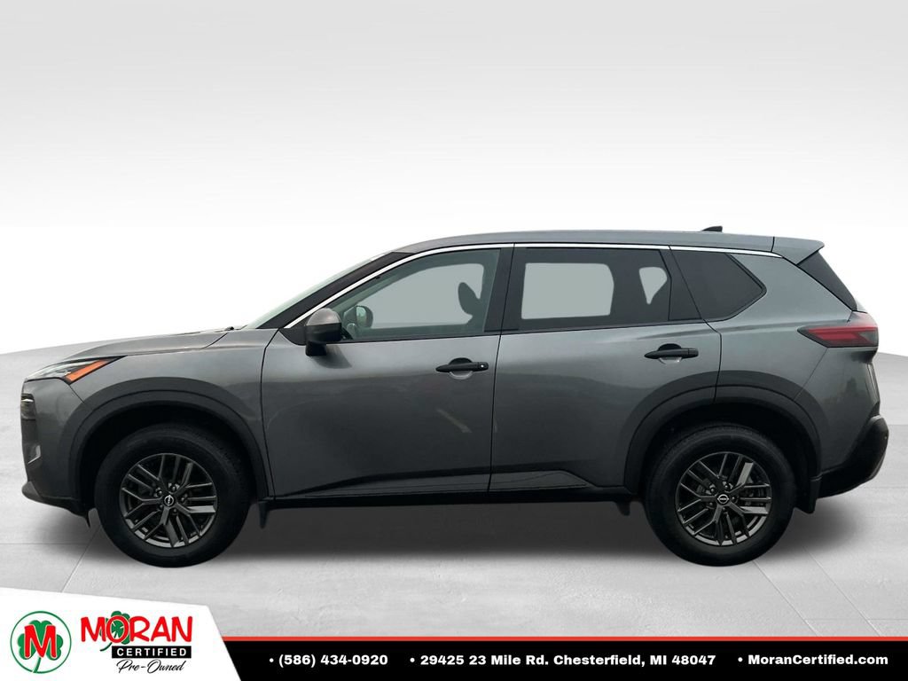 Used 2022 Nissan Rogue S FWD image 2