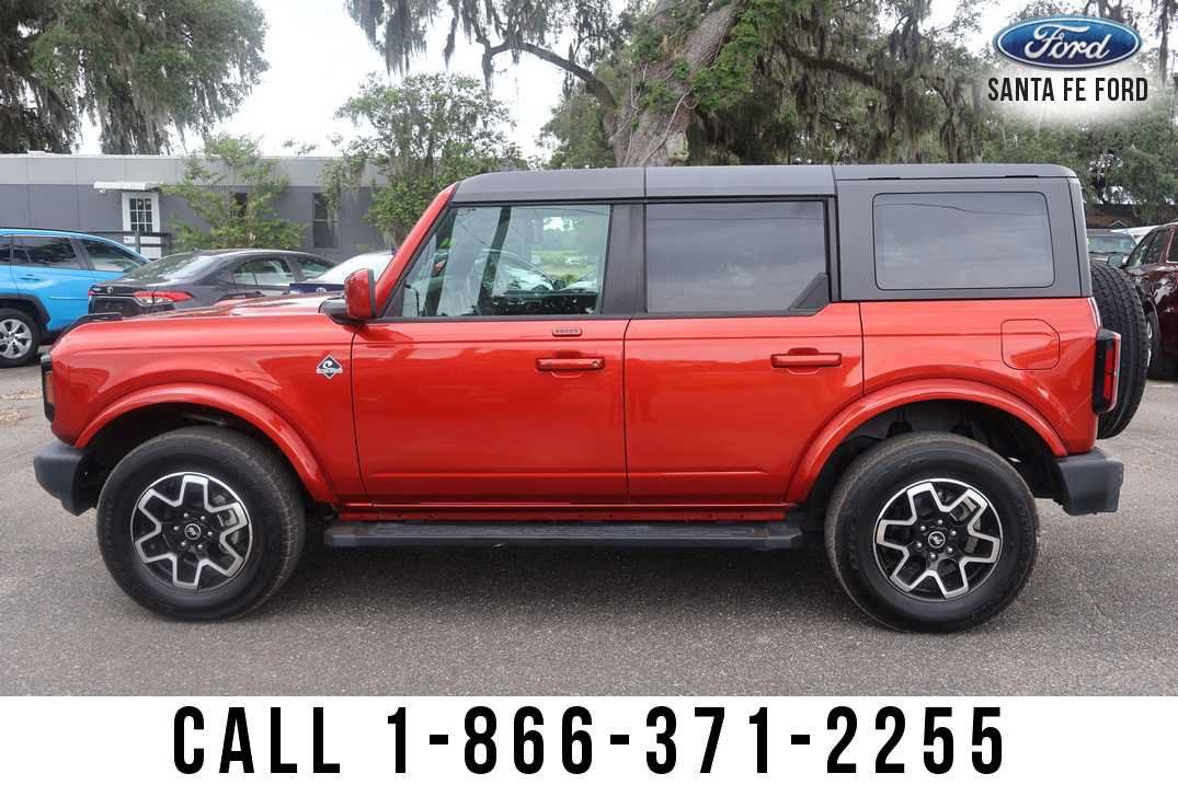 Used 2022 Ford Bronco Outer Banks AWD/4WD image 3