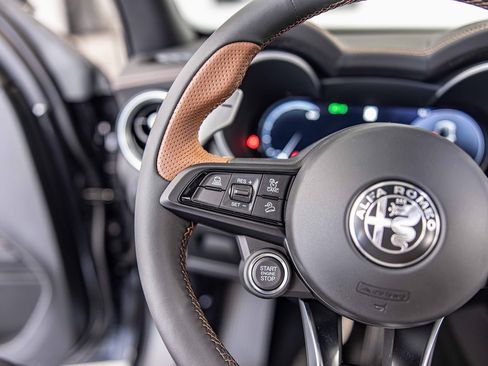 New 2025 Alfa Romeo Stelvio Sprint image 26