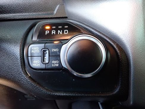 Used 2019 RAM 1500 Big Horn AWD/4WD image 18