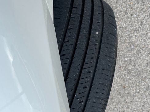 Used 2017 Toyota Prius Prime Premium image 31