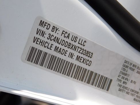 Used 2022 Jeep Compass Trailhawk AWD/4WD image 25