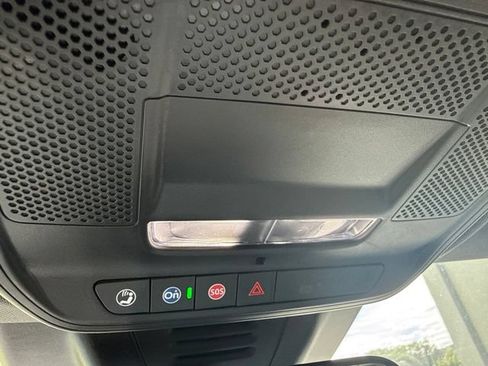 New 2026 Chevrolet Equinox EV LT AWD/4WD image 18