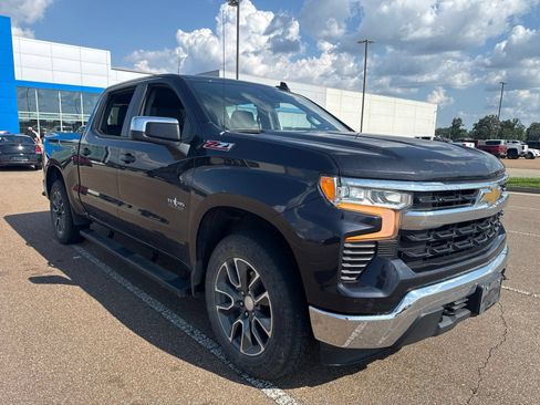 Used 2023 Chevrolet Silverado 1500 LT w/ Texas Edition Plus AWD/4WD image 3