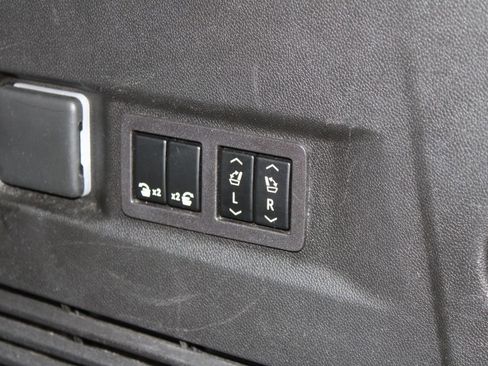 Used 2023 Chevrolet Tahoe Premier image 21