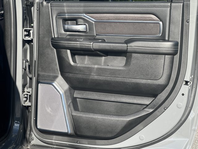 Used 2026 RAM 2500 Laramie AWD/4WD image 19