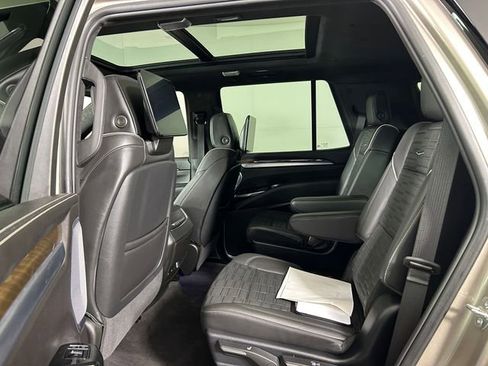 Certified 2025 Cadillac Escalade Sport Platinum w/ LPO, Floor Liner Package image 24
