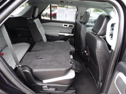 Used 2021 Ford Explorer Sport XLT w/ XLT Sport Appearance Package image 43