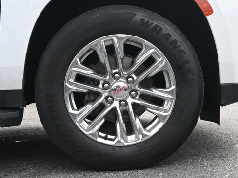 Used 2021 GMC Yukon XL SLT image 24