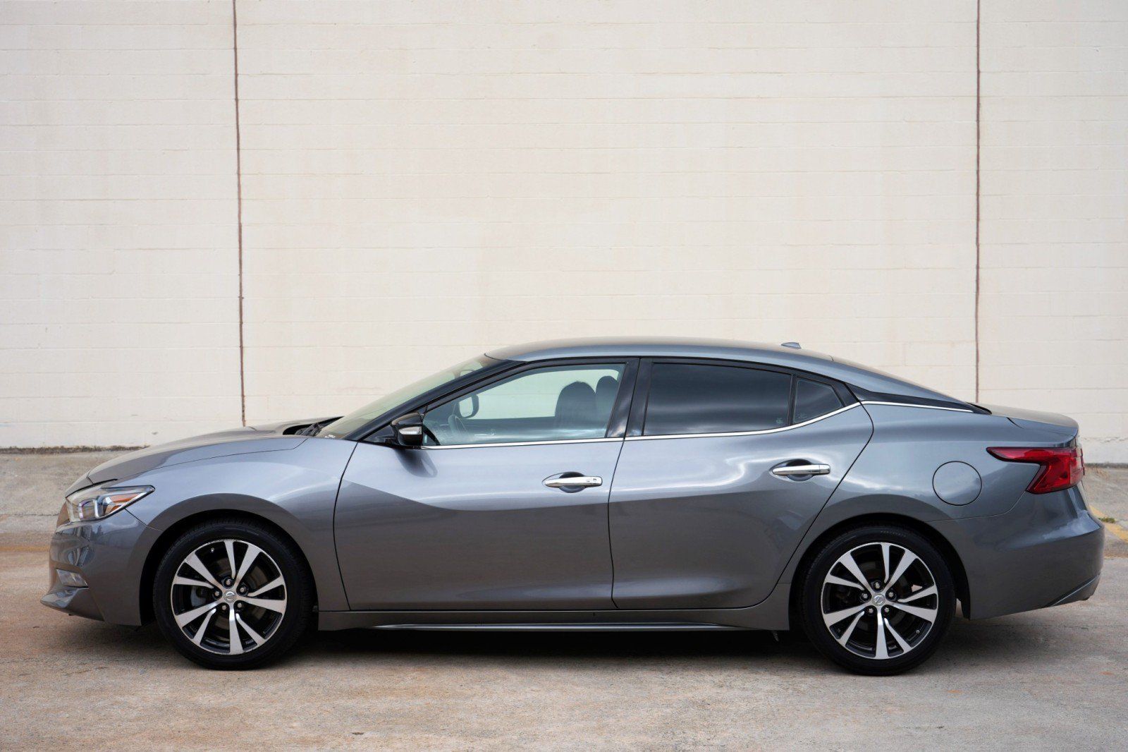 Used 2017 Nissan Maxima 3.5 SV FWD image 41