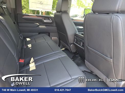 New 2025 GMC Sierra 2500 Denali w/ Denali Reserve Package image 11