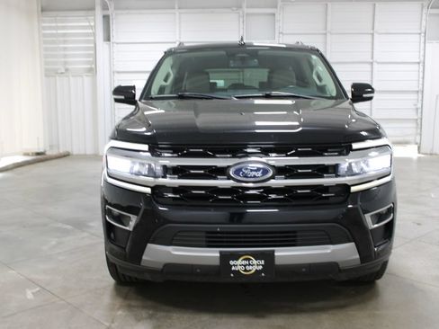 Used 2024 Ford Expedition Max Limited AWD/4WD image 3