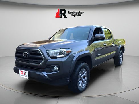 Used 2016 Toyota Tacoma SR5 w/ SR5 Appearance Package (SN) AWD/4WD image 3