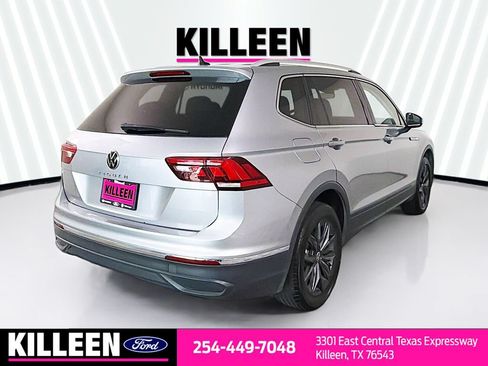 Used 2024 Volkswagen Tiguan SE FWD image 8