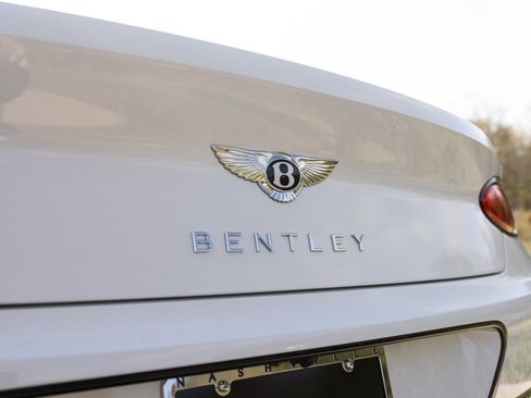 Used 2024 Bentley Continental GT image 61
